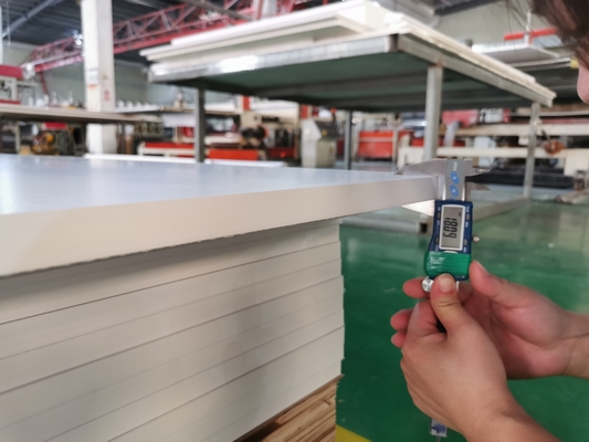 GB делают PVC водостойким мебели 15mm пенятся доска с ровной поверхностью